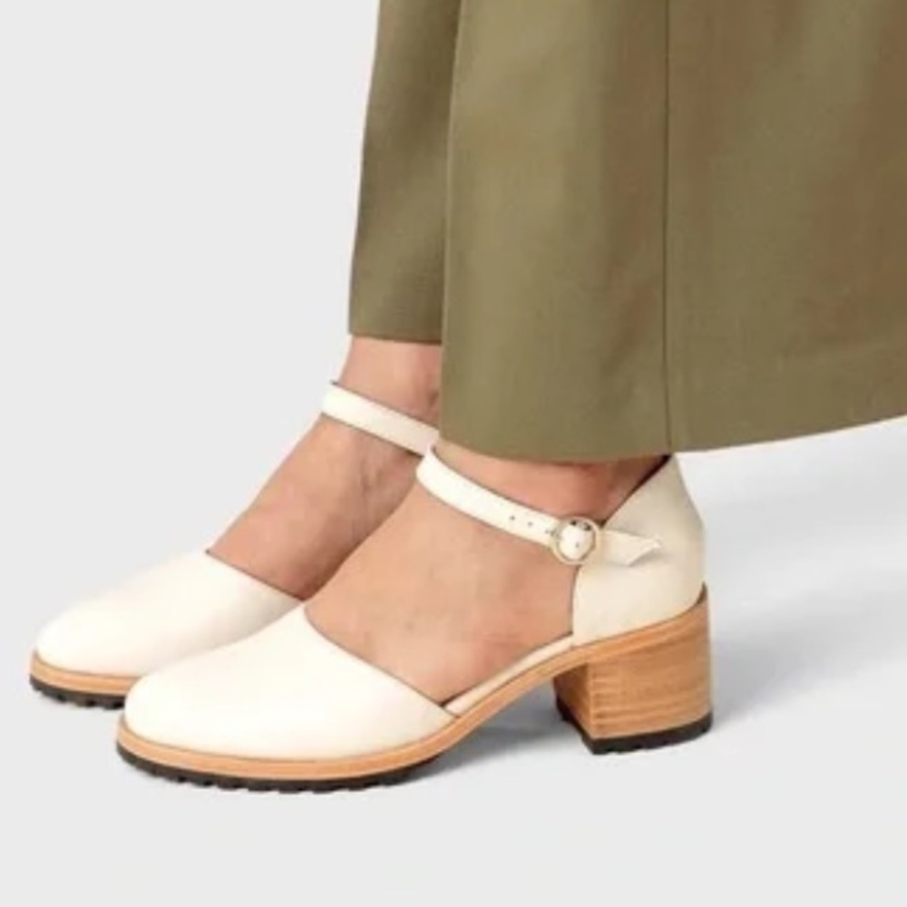 NWOT Portland Leather Cream Mary Jane Heels
